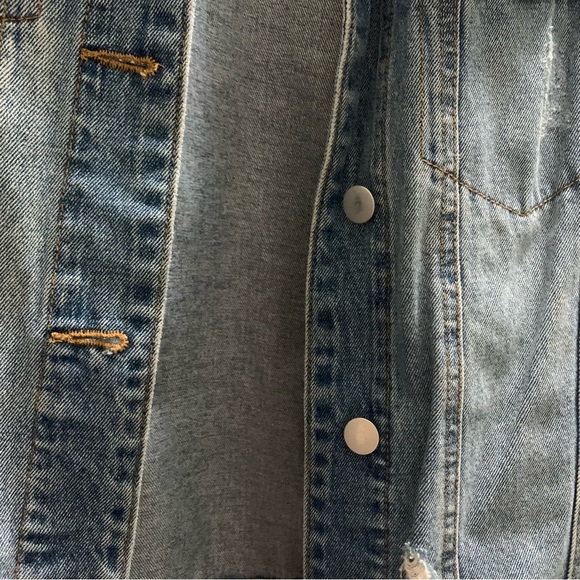 Distressed Oversized Denim Jacket - Picture 5 of 14